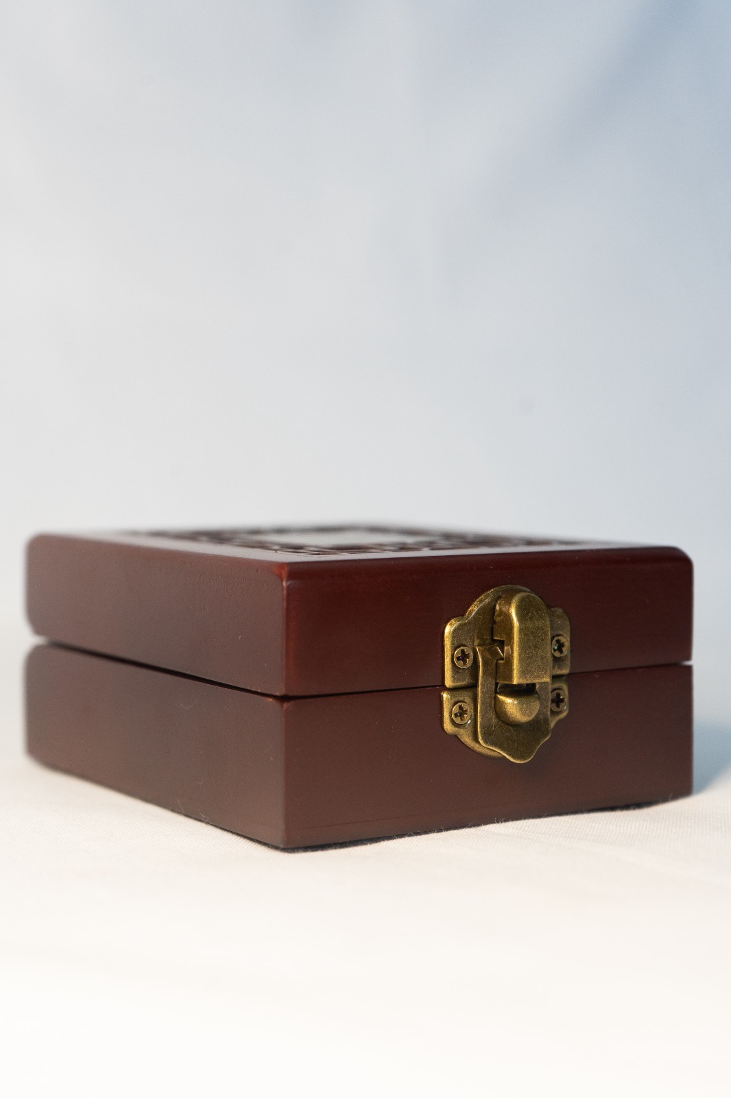 Beautiful Jade Artefact – with Golden Era’s Guarantee of Authenticity.
