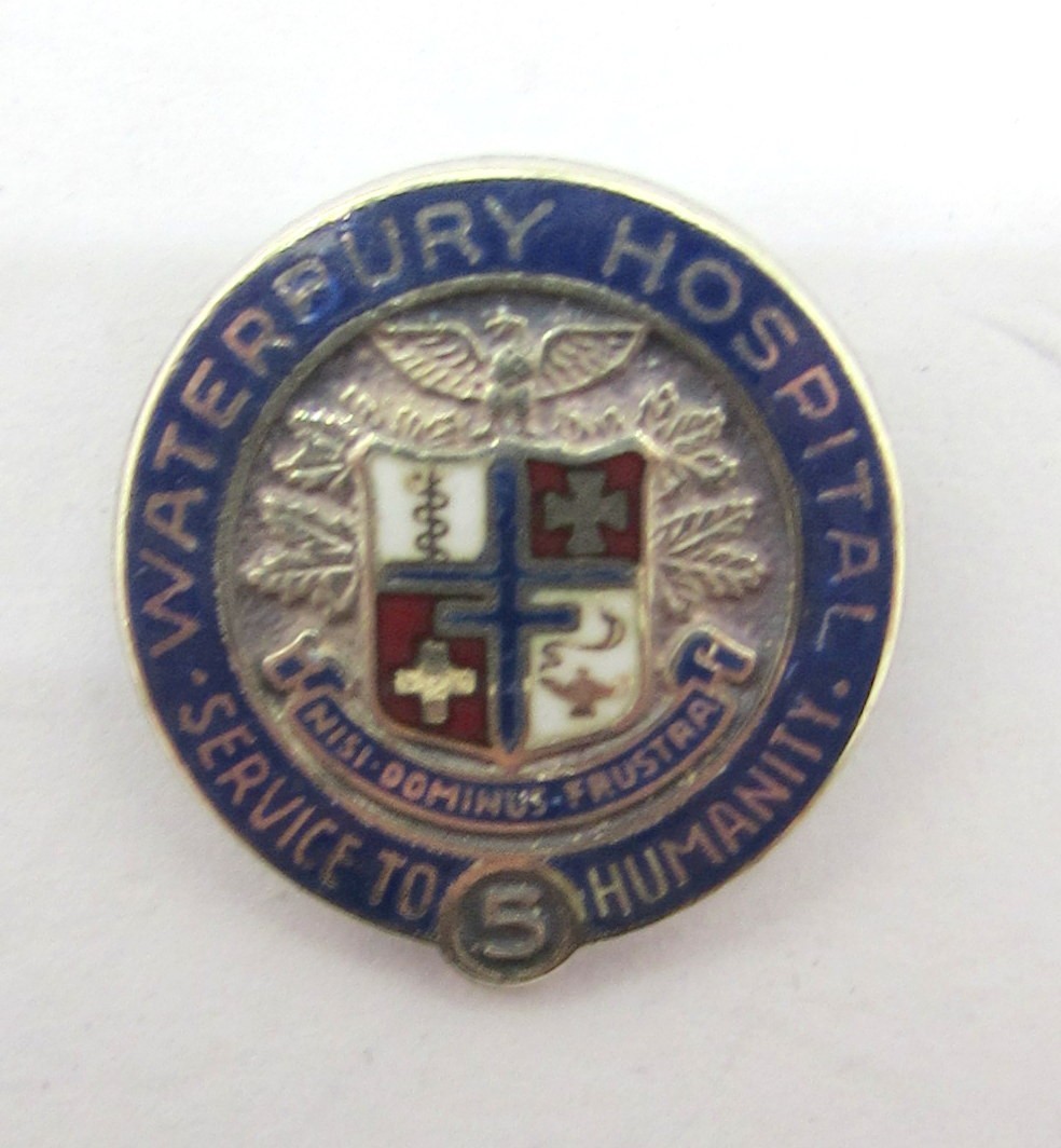 925 STERLING SILVER ENAMEL WATERBURY HOSPITAL5 YEARS SERVICE PIN 18MM ~ 2.9G