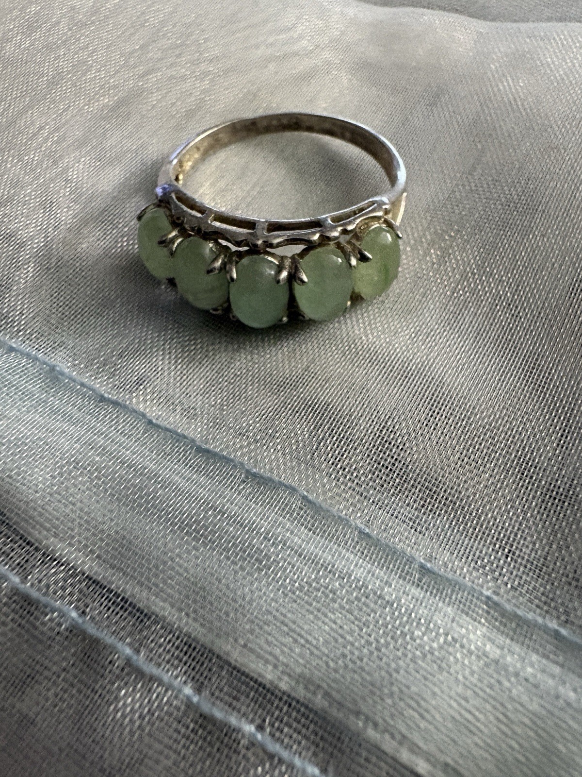 Sterling silver Ring 5 Oval Light Green Jade stones Size 7
