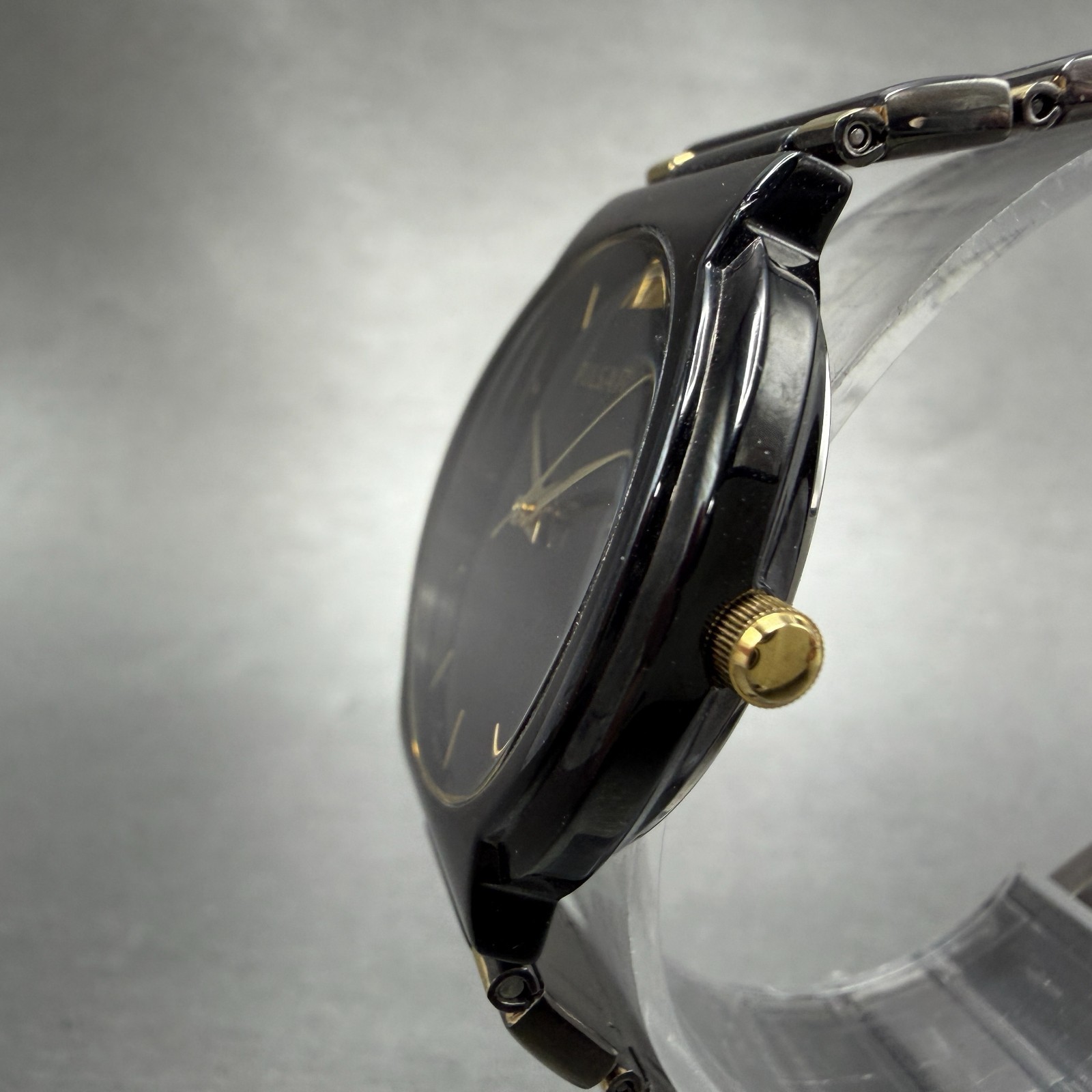 Seiko Pulsar Watch Men 35mm Black Dial Black & Gold Tone Date VX42-X106 New Batt