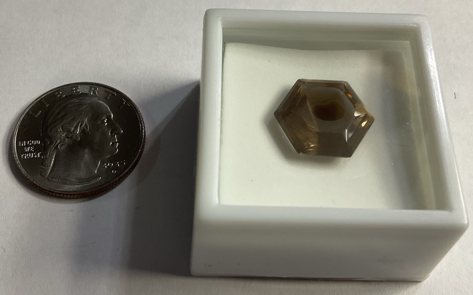 11.00 Carat AVG 14×14 MM HEX Zandrite Gemstone – (smoky brown) Hexagon Cut