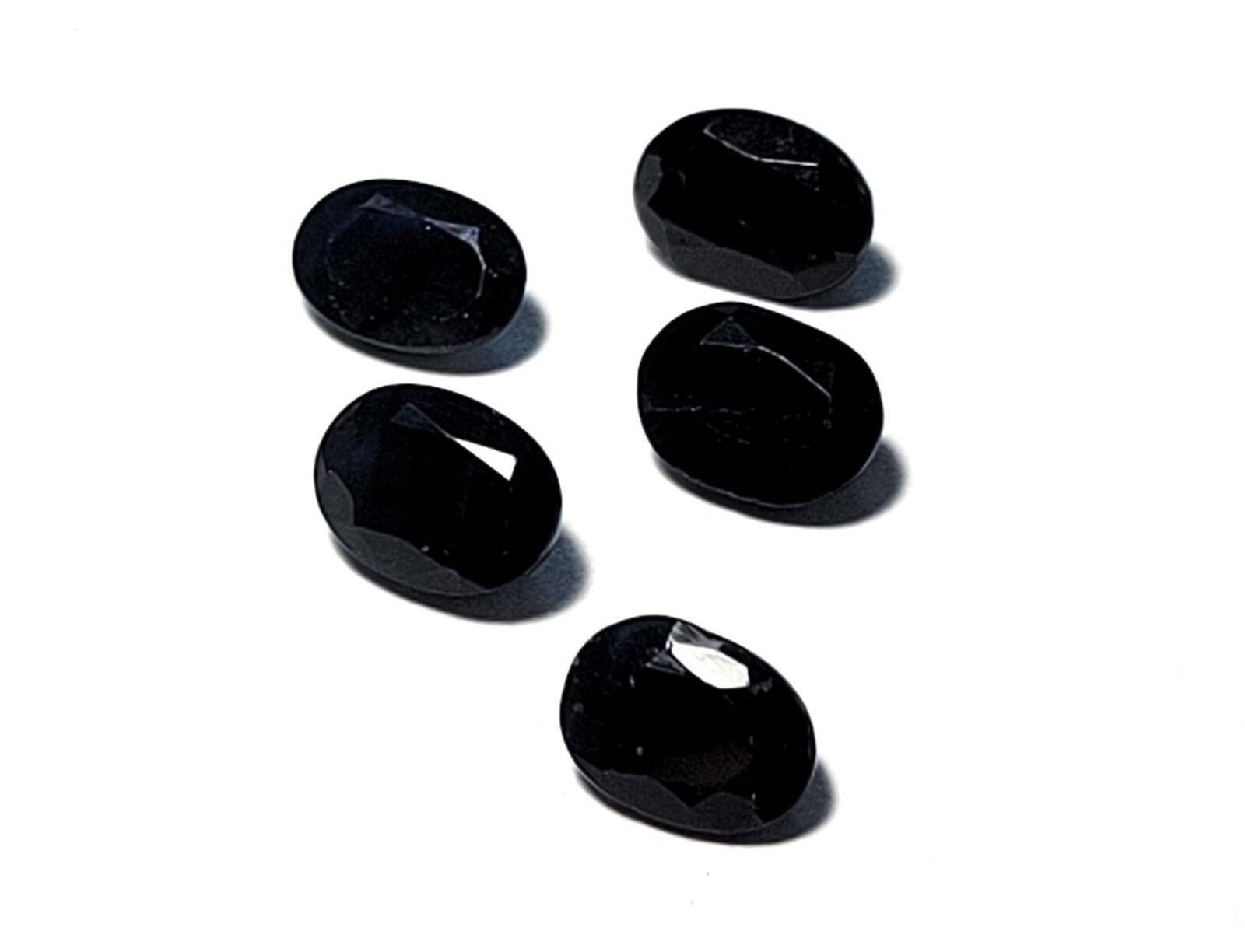5.40 Carats Blue Sapphire 5 Pieces Oval Shapes 6.9mm x 5mm Unset Gems
