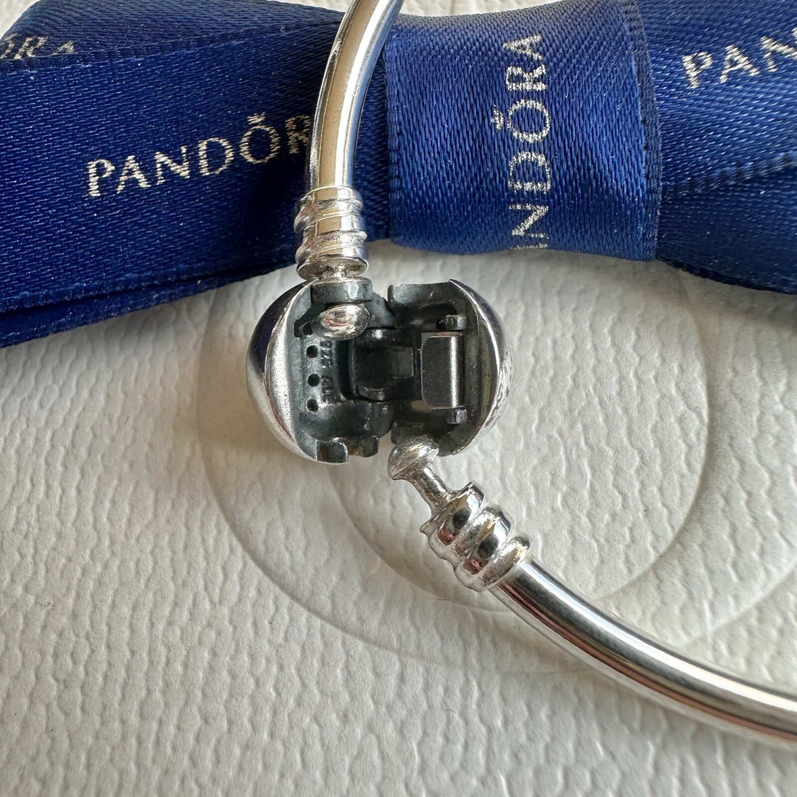 Authentic Pandora Silver “You Melt My Heart” Winter Bangle 17cm #598619C00