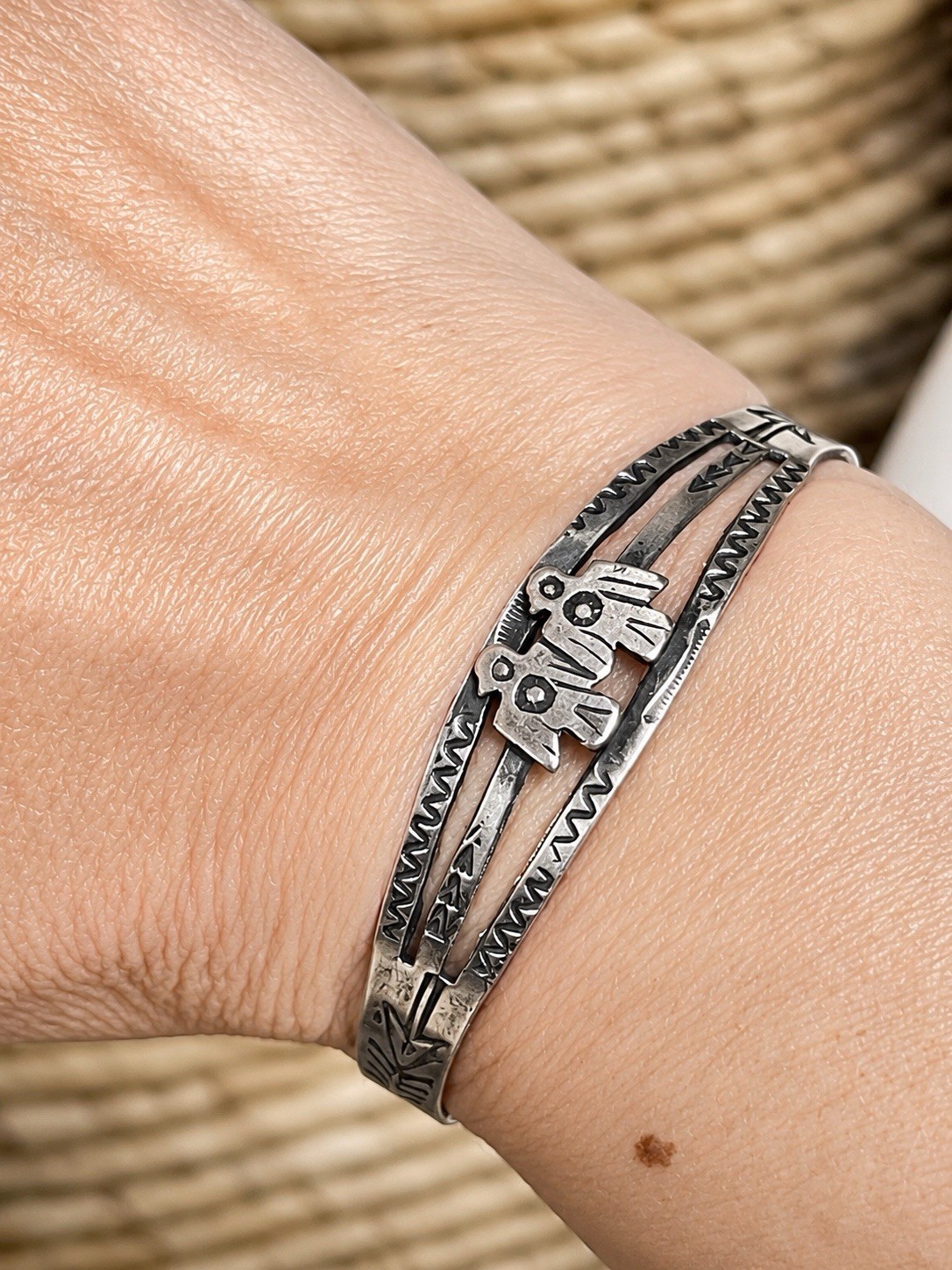 FRED HARVEY ERA Navajo THUNDERBIRD Sterling silver Cuff Bracelet Southwest Small