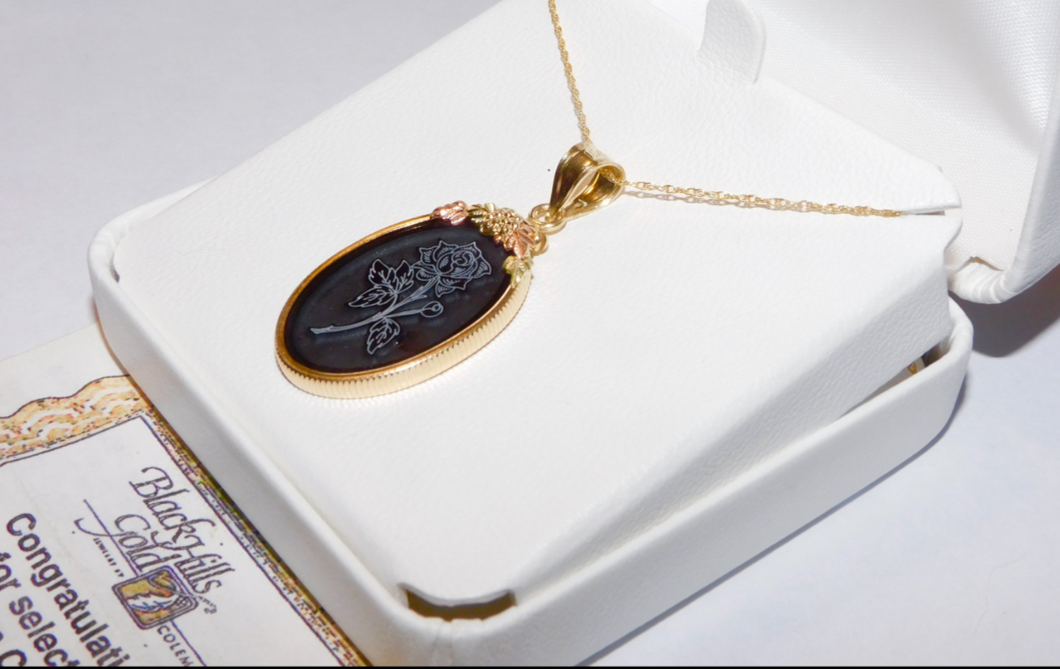 Black Hills Gold 10k Rose Onyx Bezel Pendant Necklace