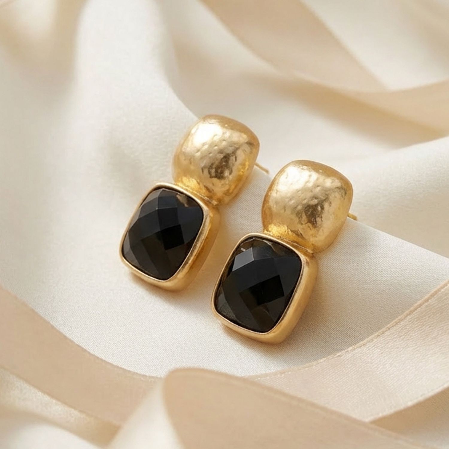 Julie Vos Catalina Gold Earrings Obsidian Black