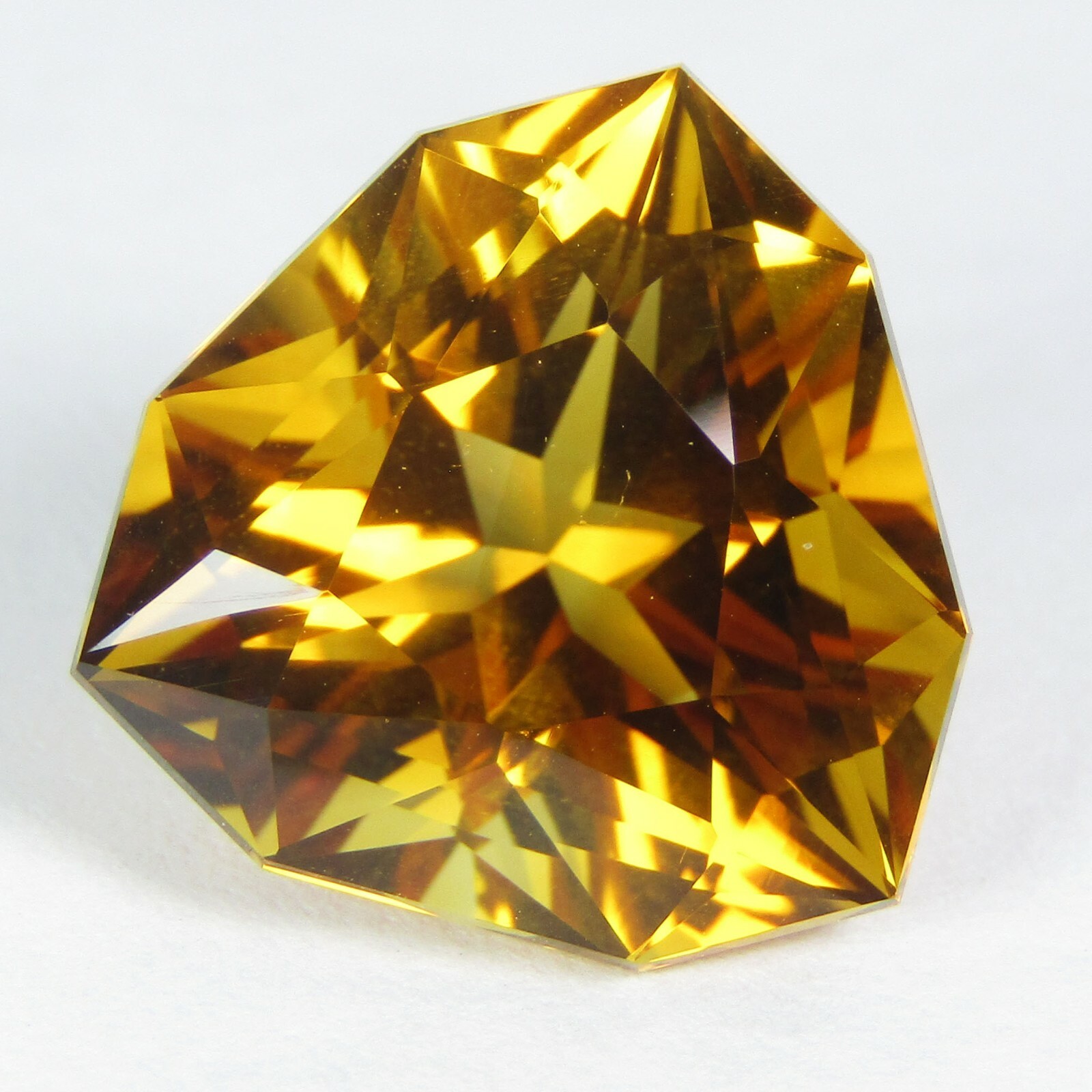 8.86Cts 100% Natural Sparkling Citrine 13.9×13.8mm Trillion Custom Cut Gem VDO