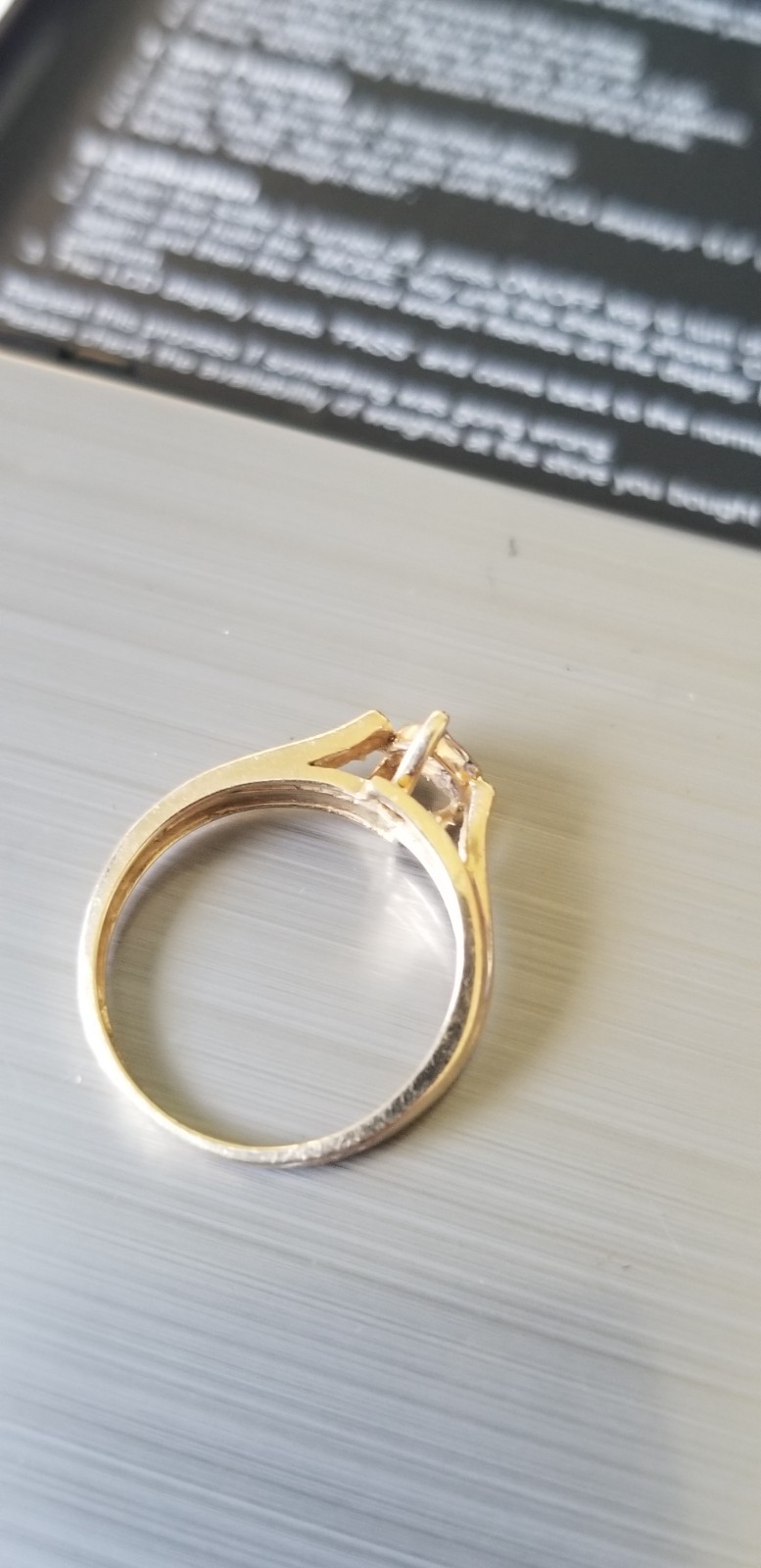 10K Solid Yellow Gold Diamond Heart Ring Size 7 1.95g