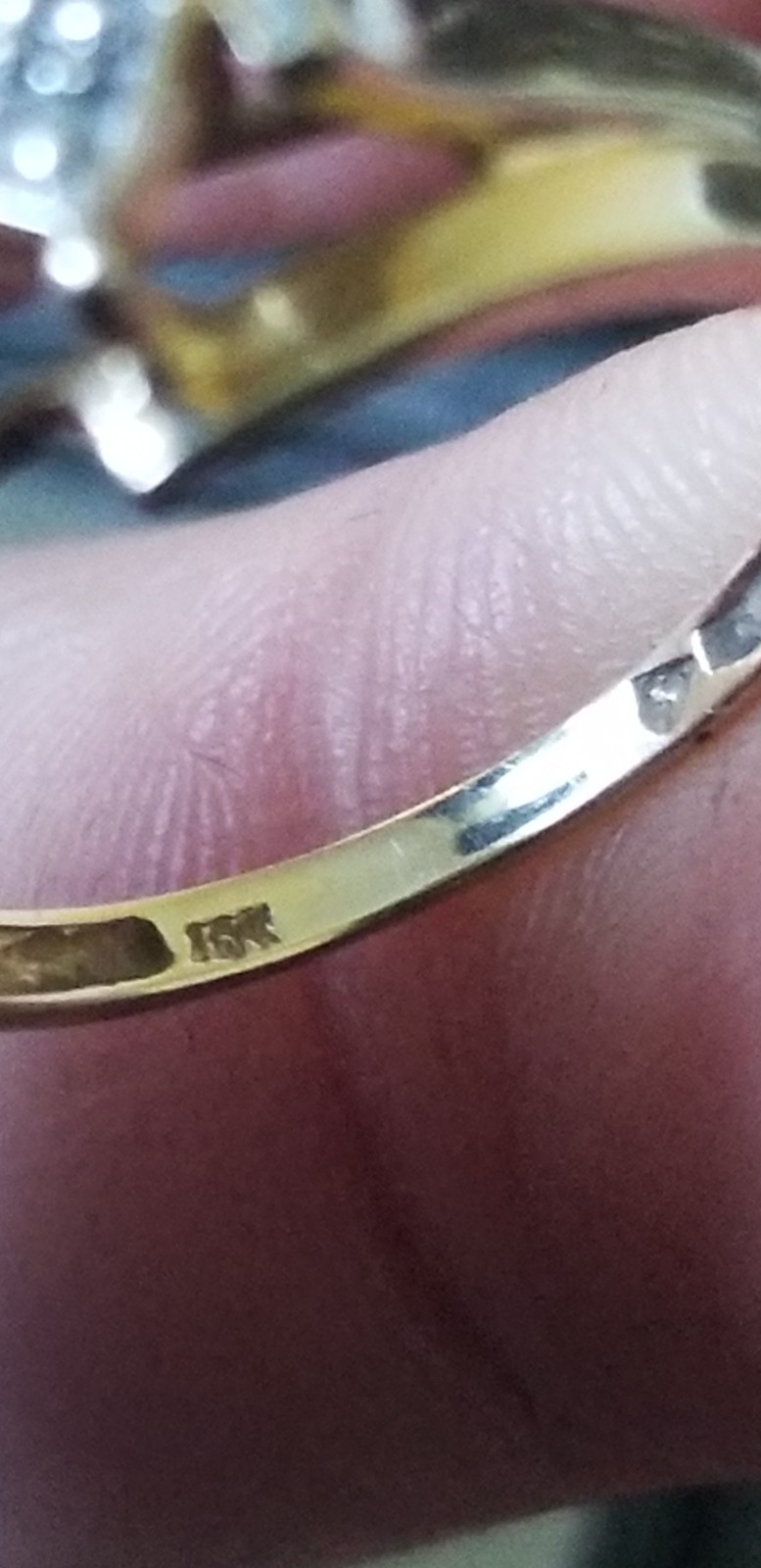 10K Solid Yellow Gold Diamond Heart Ring Size 7 1.95g