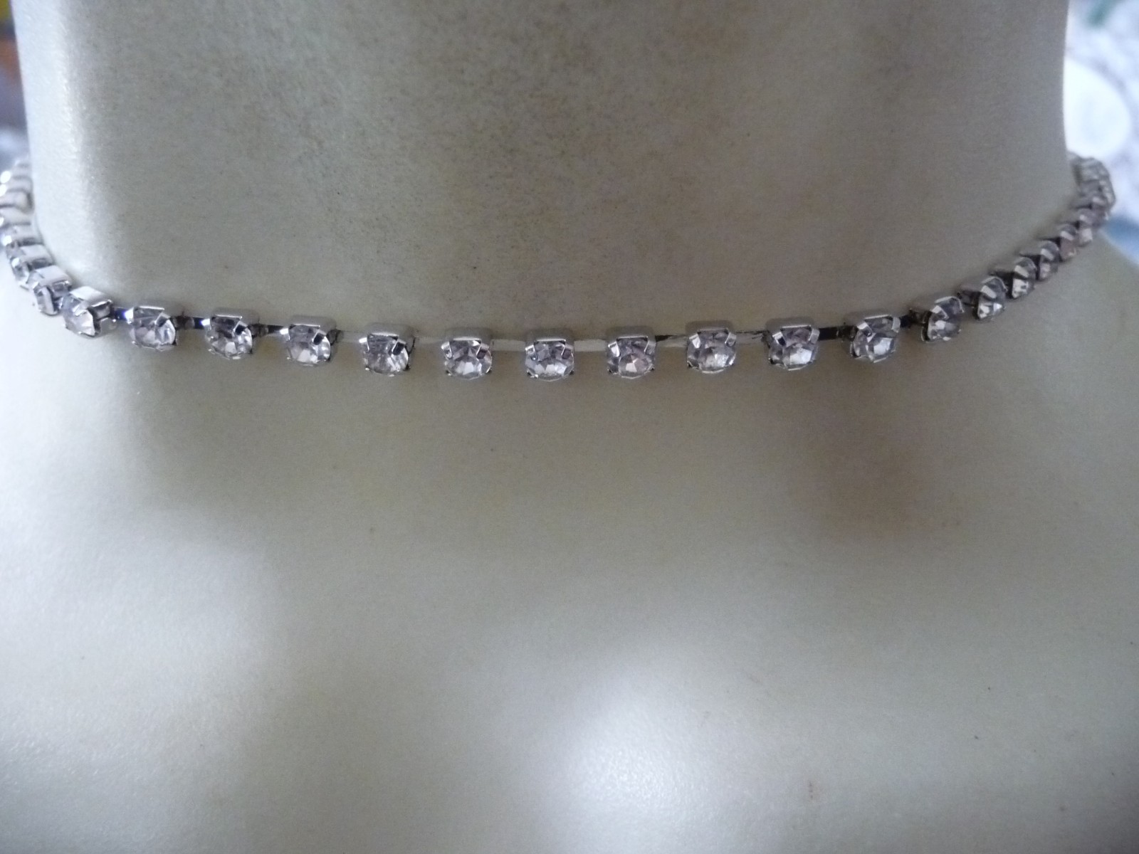CHOKER 1/4” WIDE 1 ROWS RHINESTONES 1/8” W NECKLACE #23/26