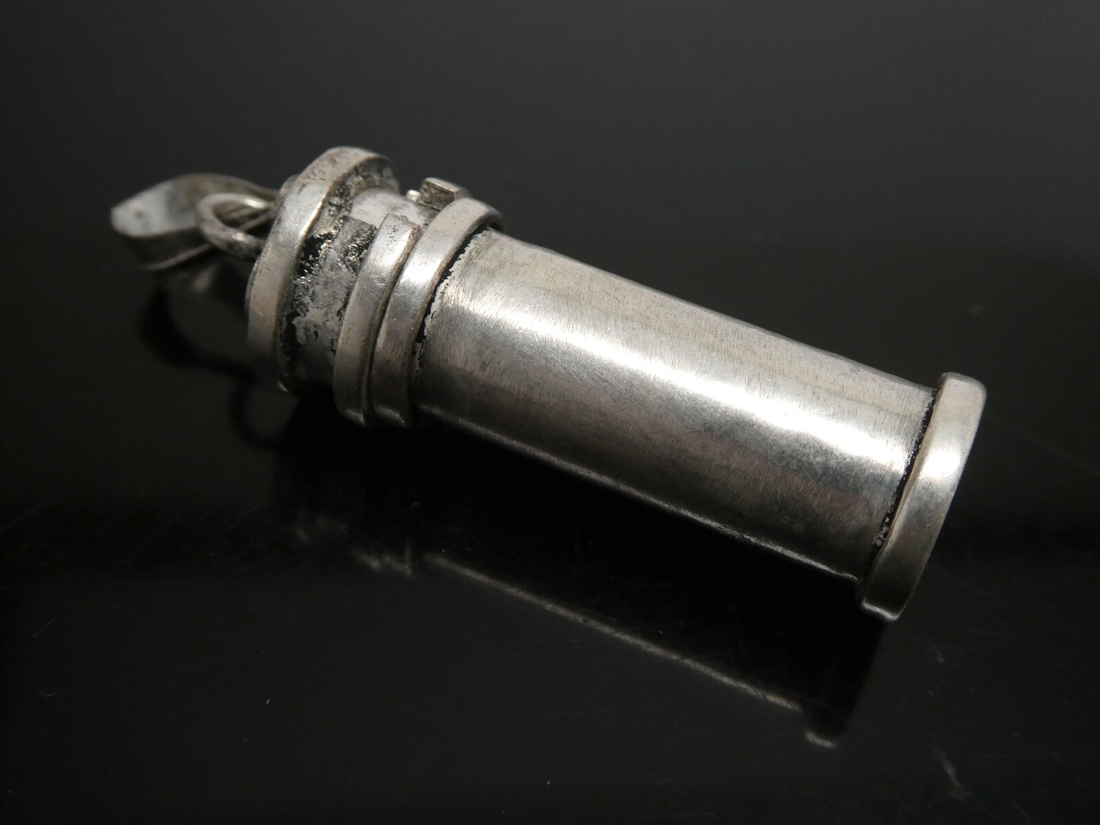 Modernist Urn Silver Tone Ashes Prayer Vial Keepsake Capsule Pendant Necklace