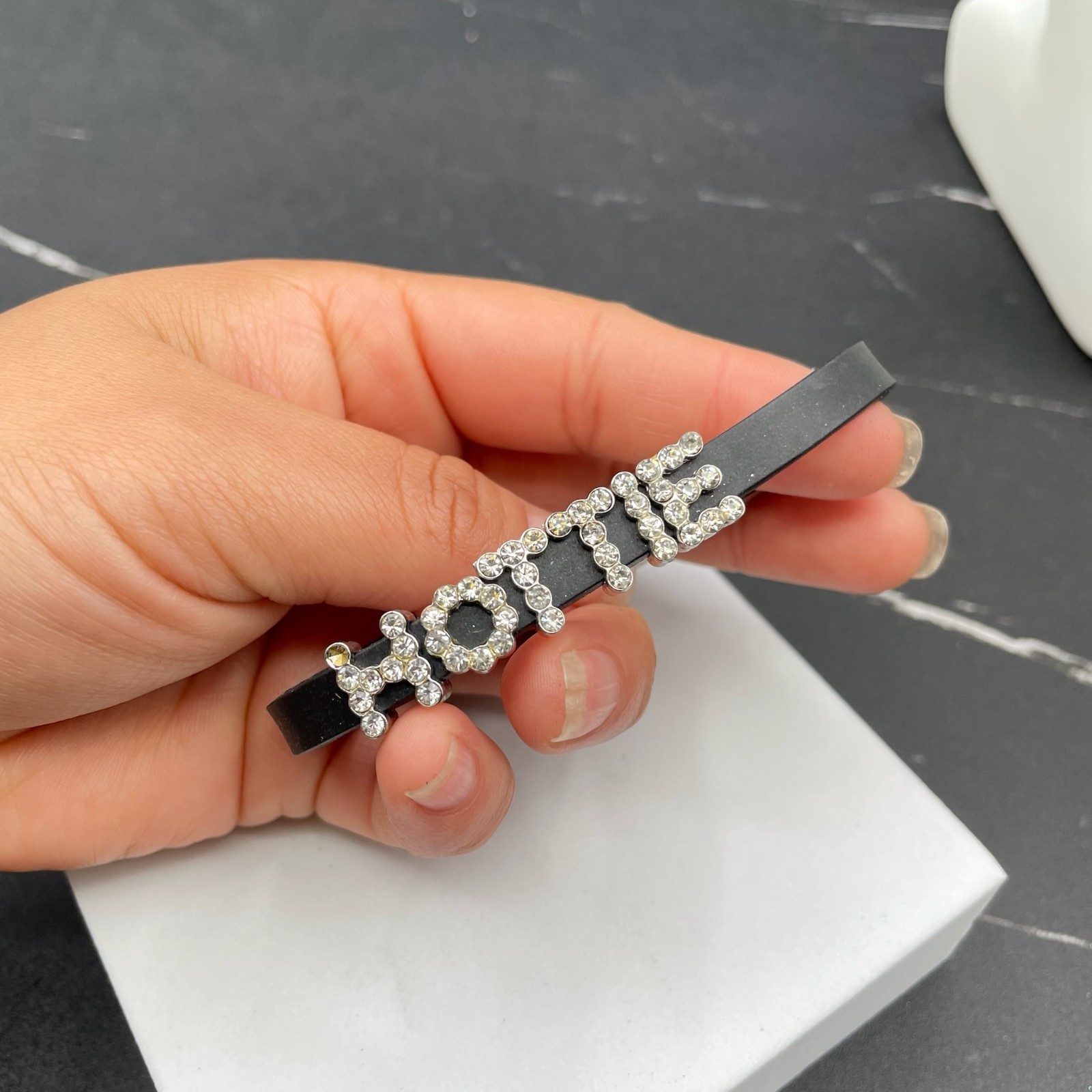 Y2K Silver-Tone Classic Rhinestone Rubber Slider Charm “HOTTIE” Buckle Bracelet