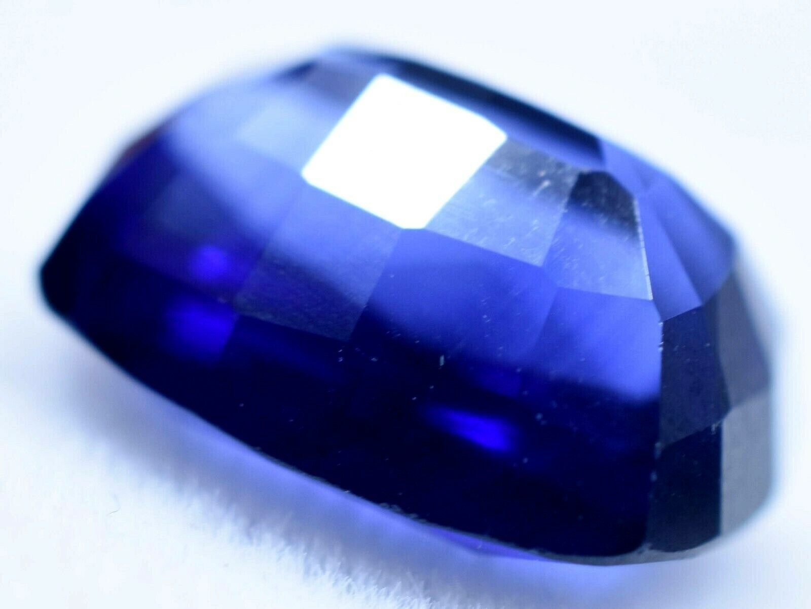 5.40 CTNatural california Benitoite GGL Certified Top Quality Treated Gem