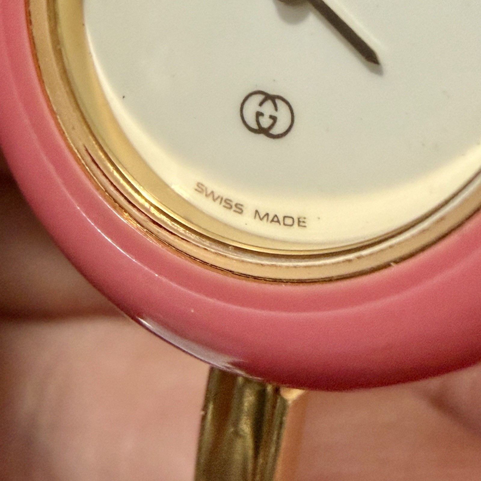 Gucci Change Bezel 1100 Gold 26mm Pink Bezel Quartz Women’s Watch RUNS!