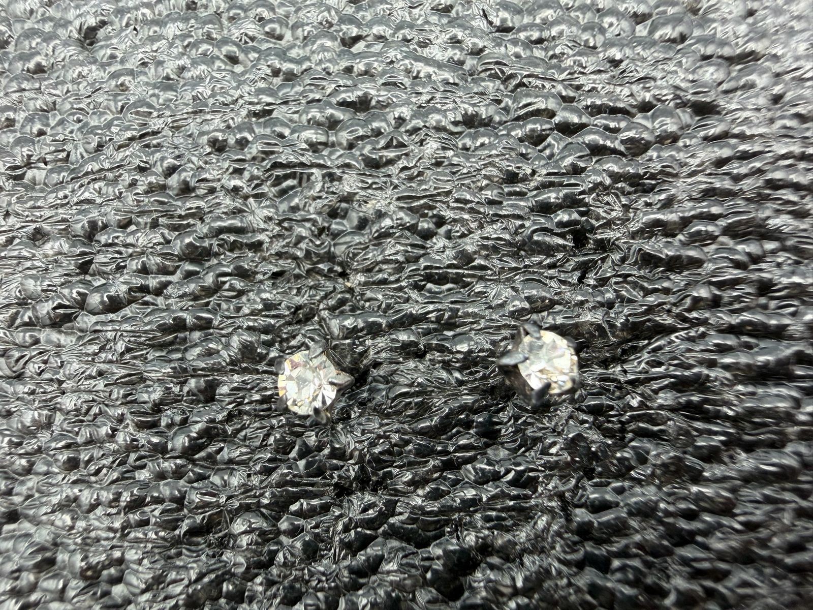 0.27g Vintage Sterling Silver 925 Earrings Sparkling Clear Round Accents M