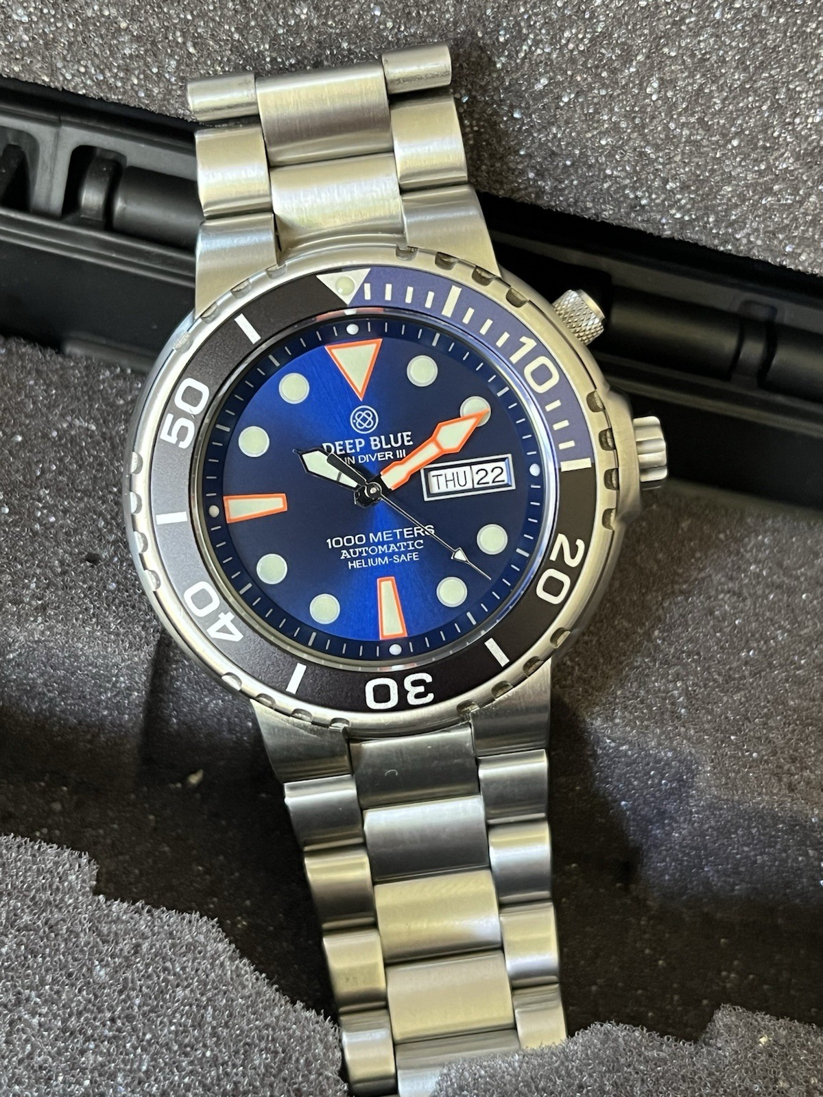 Deep Blue Sun Diver – Dark Blue w/ Orange Accents – With Hard Case And Extras!