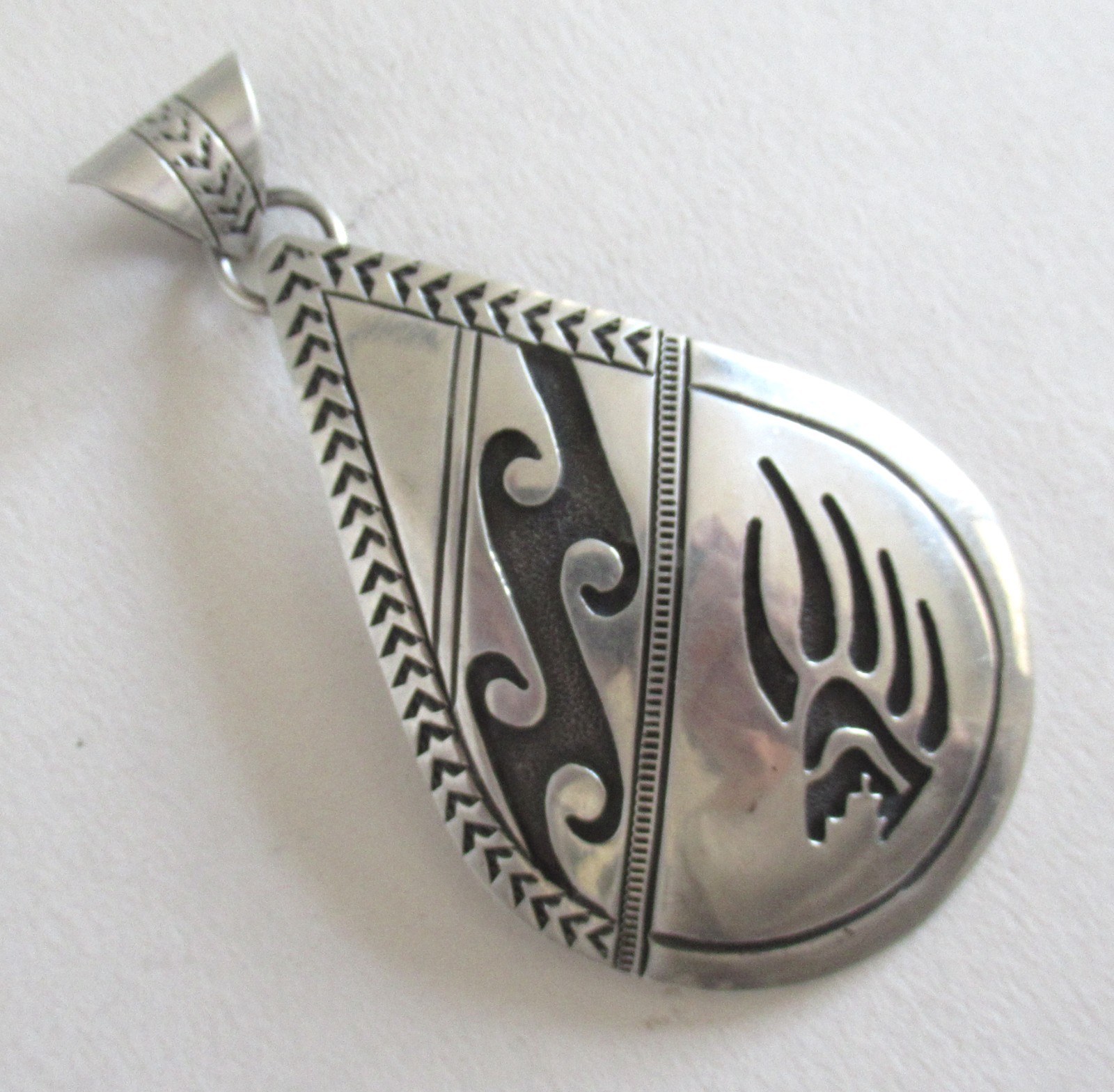 UNISEX STERLING NAVAJO LARGE PENDANT by K, 2 3/4 INCHES, 18.5 GRAMS