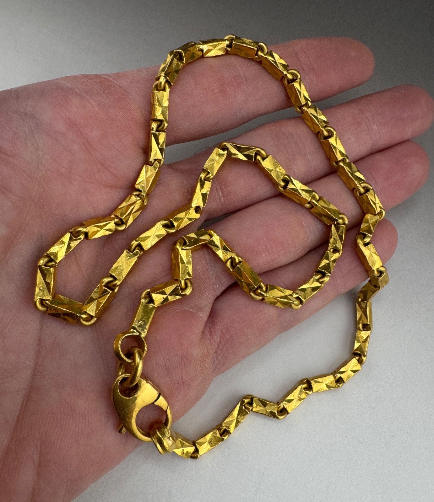 22-23 Karat Gold Baht Chain 20″ Long 40mm Thick Links Diamond Cut 63.8 grams