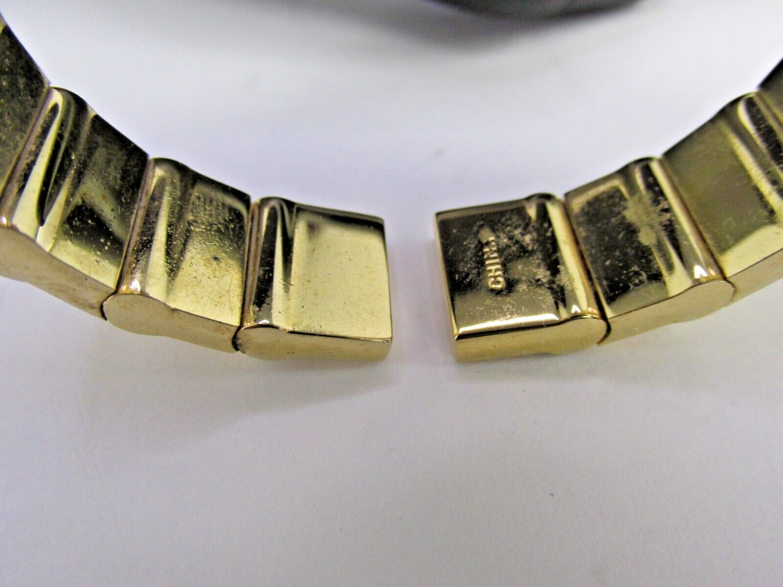 Joan Rivers Watch Gold Tone Cuff Hinged V377(20805-Time)