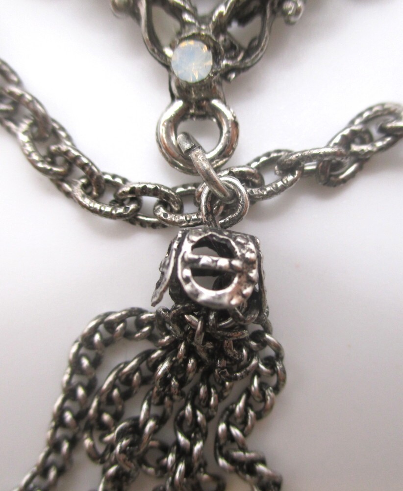 24″ filigree red faux marble diamond-shape cabochon pendant tassel necklace J26