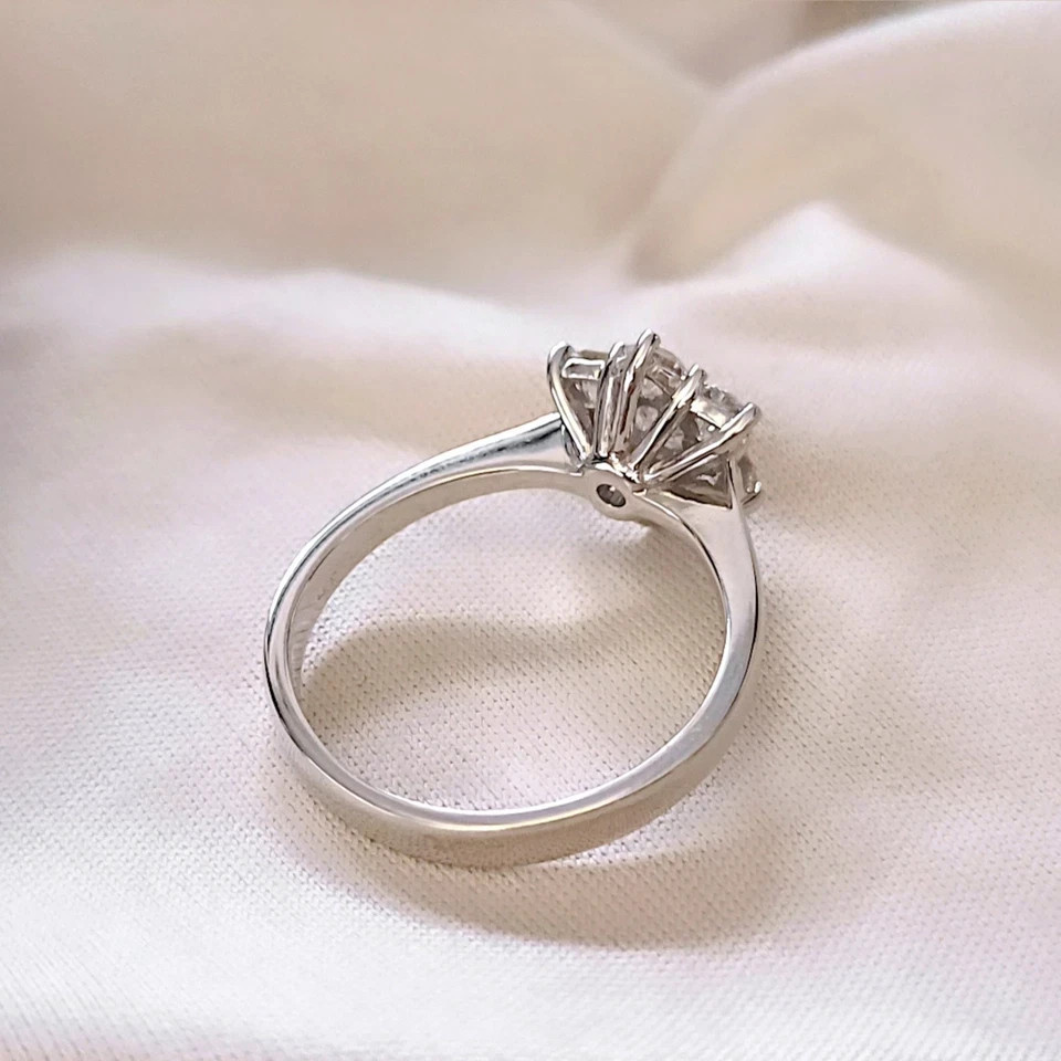 0.80 Ct Round Cut Lab Grown Diamond Flower Shape Ring Solid 925 Sterling Silver