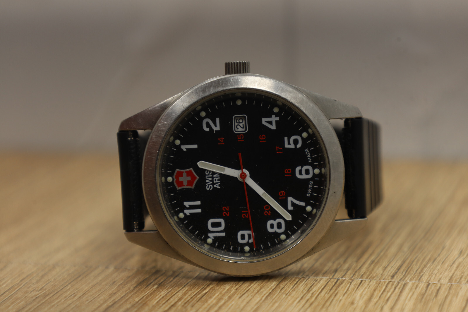 Men’s SWISS ARMY Watch VICTORINOX Garrison 241083 New Batt Black Rubber