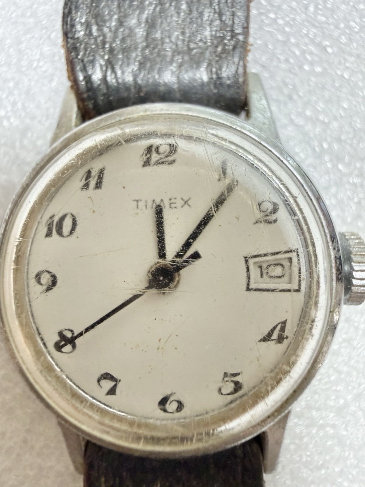 Vintage 1970s Timex Working Mechanical 24.7mm Stainless Steel Bezel Date Watch