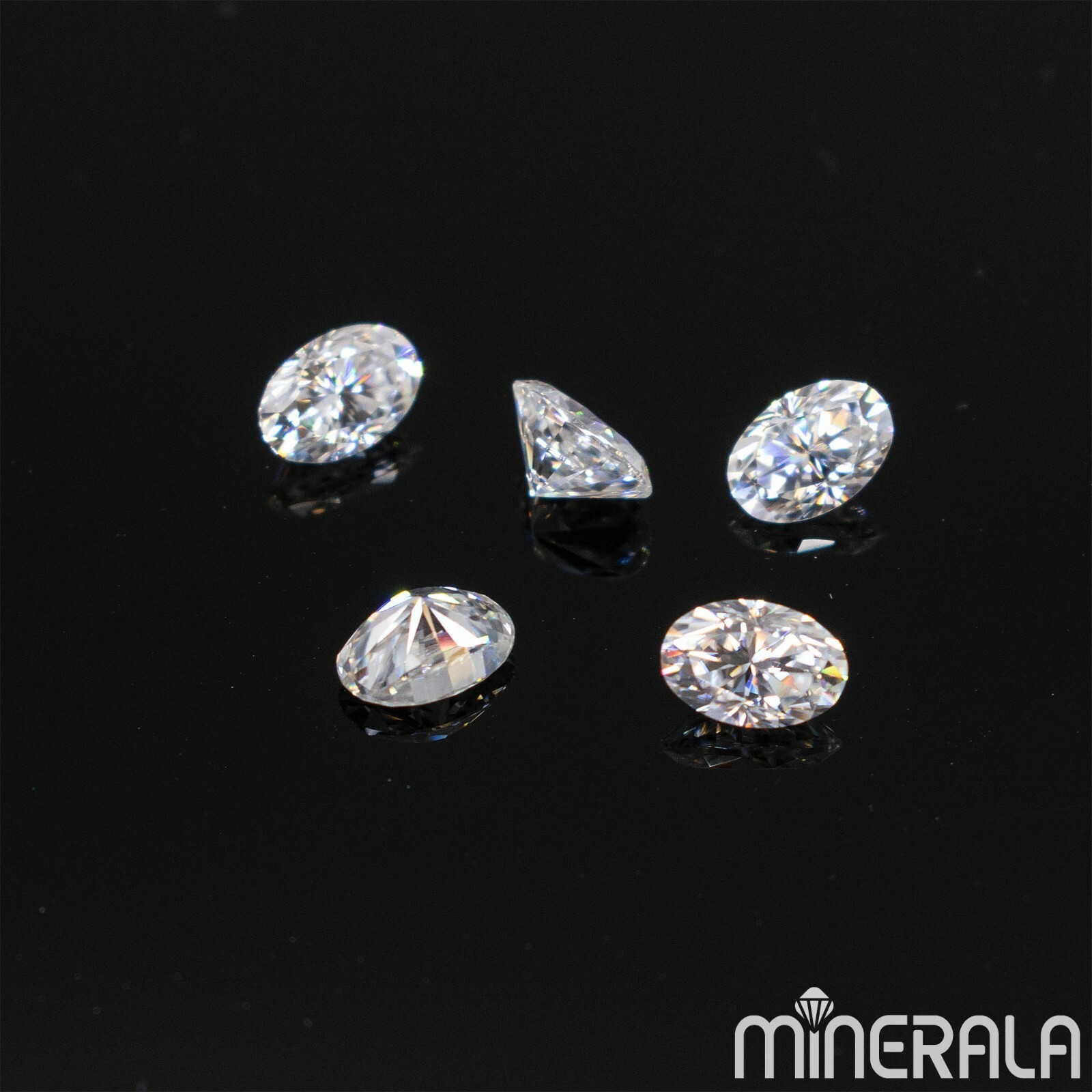 LAB MOISSANITE OVAL FACETED DIAMOND CUT D – E WHITE COLOR VVS CLARITY WP0271F