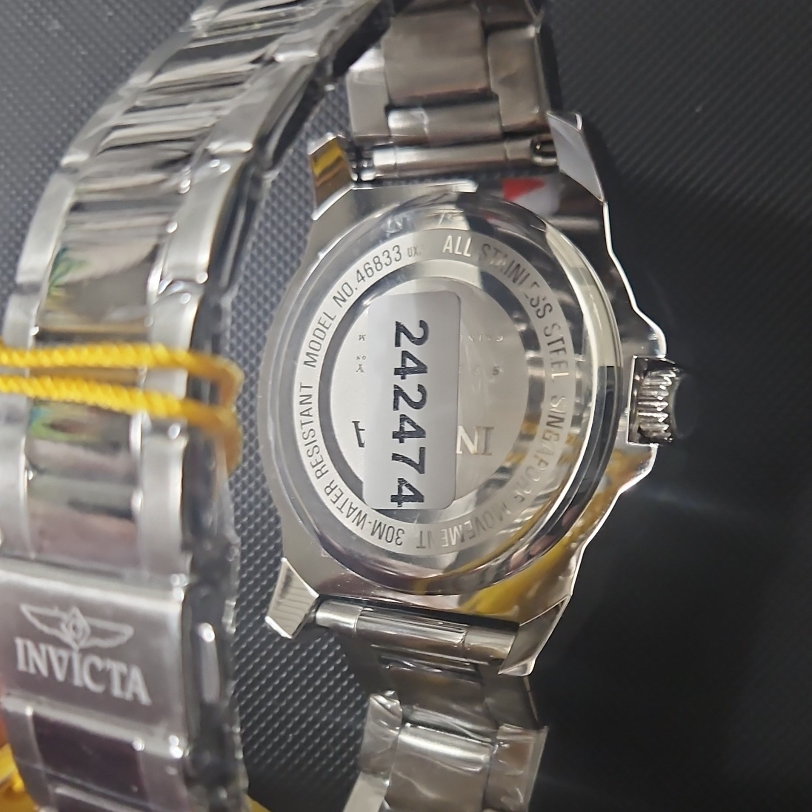 Invicta 46833 Quartz Stainless Bracelet Green Sunburst Dial Octagon 30m Box