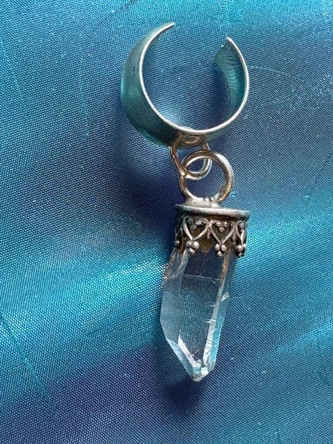 Ear Cuff 925 with Arkansas Clear Quartz Natural Power from Mt. Iada by JKL 616