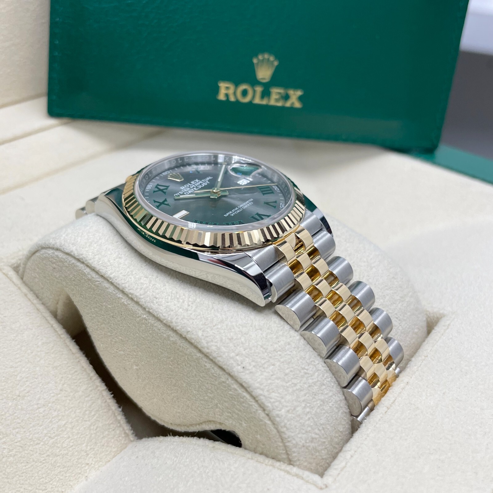Rolex 126233 Datejust 36mm Two-Tone Yellow Gold Fluted Bezel Wimbledon Dial