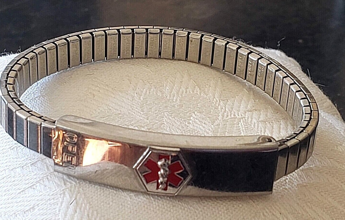 Medilog Speidel Medical ID Alert Vintage Stretch Bracelet – Approx. 6 inches