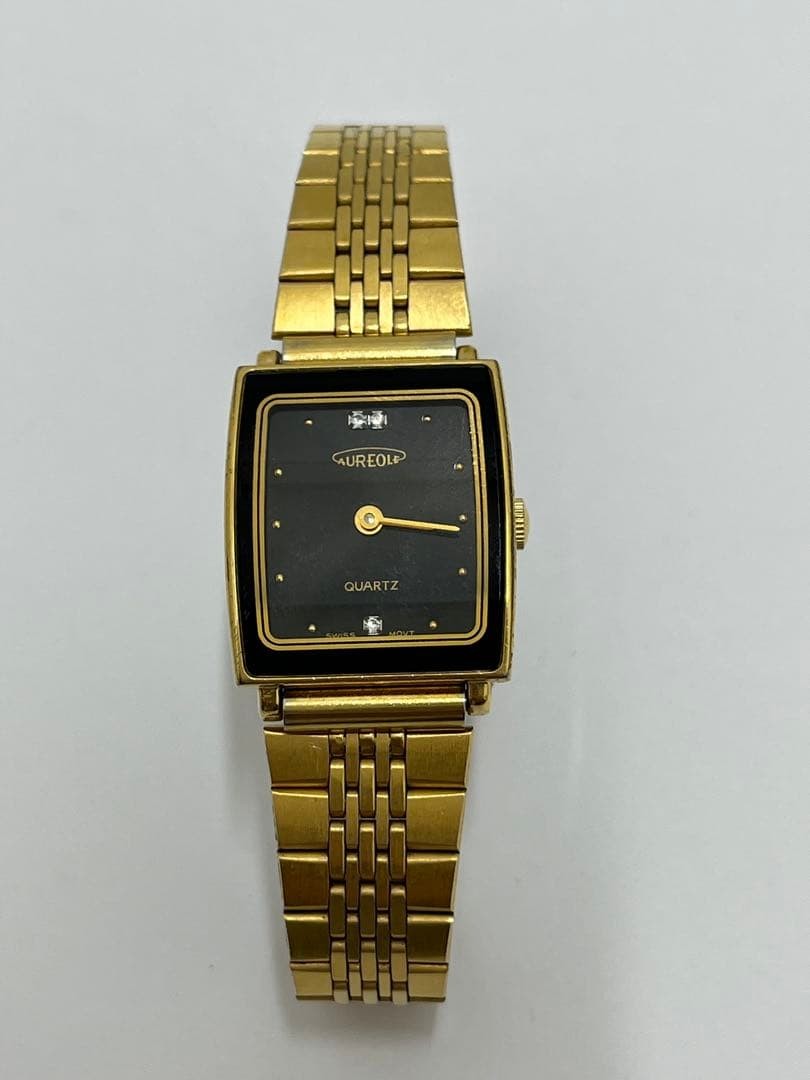 Aureole Quartz Gold Dial Wristwatch