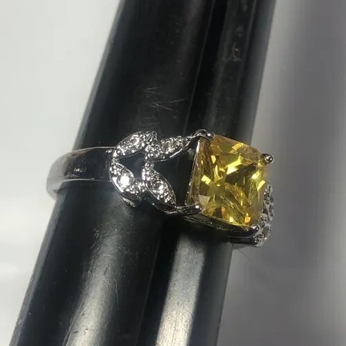 Ring Silvertone Yellow Faux Citrine Prince Cut Rhinestone Clear Accent Solitaire