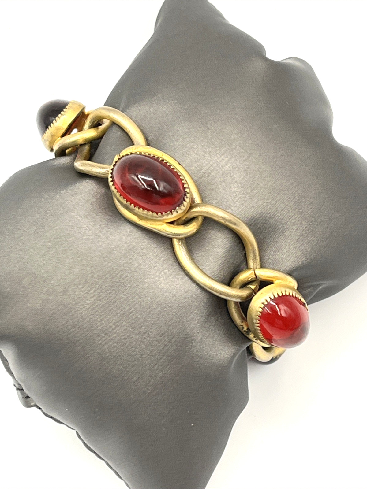 Vintage Simulated Ruby Red Cabochon Glass Link Bracelet Gold Tone 6.25″
