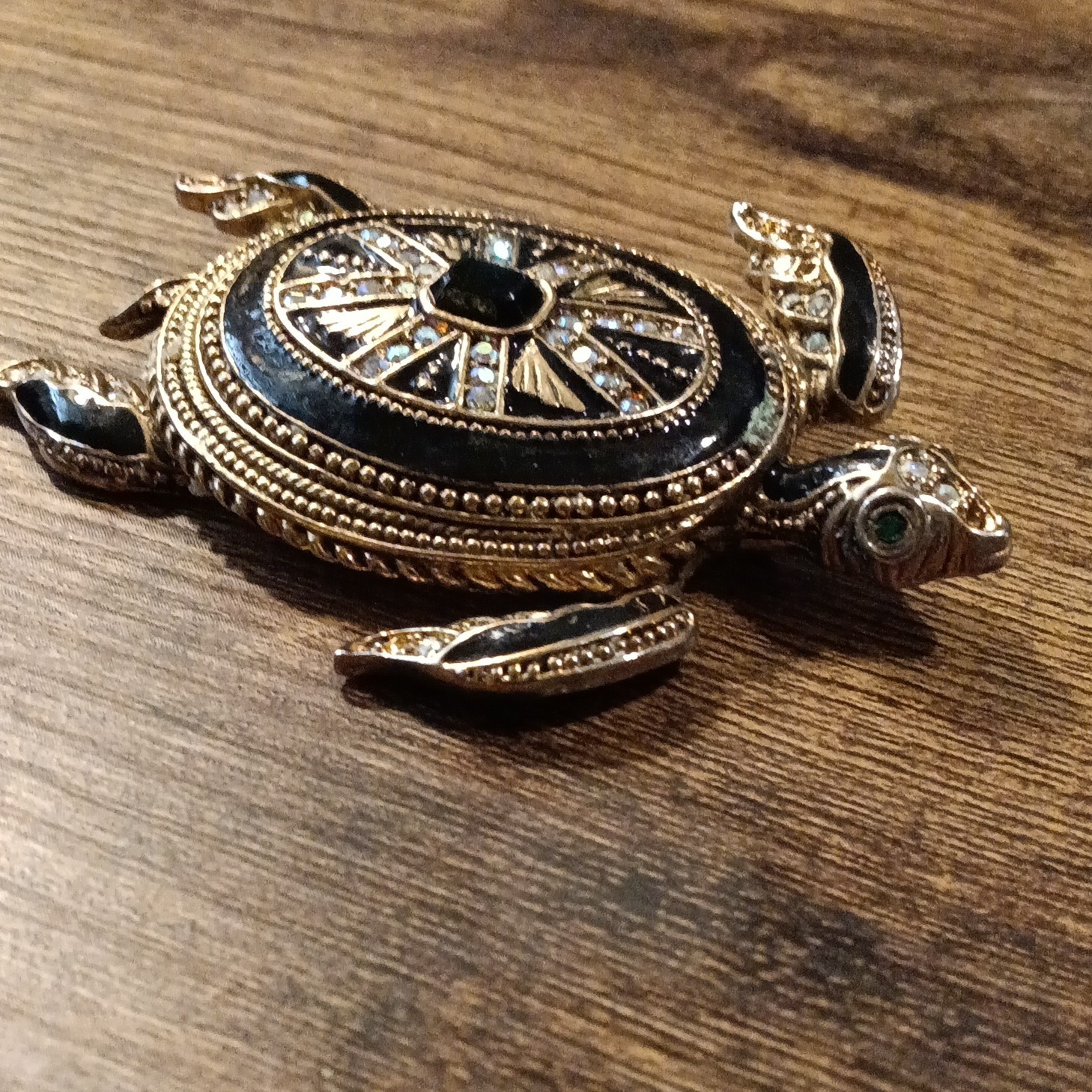 Gold Tone Metal Black Enamel Turtle Brooch Pin Animals & Insects Theme No Stone