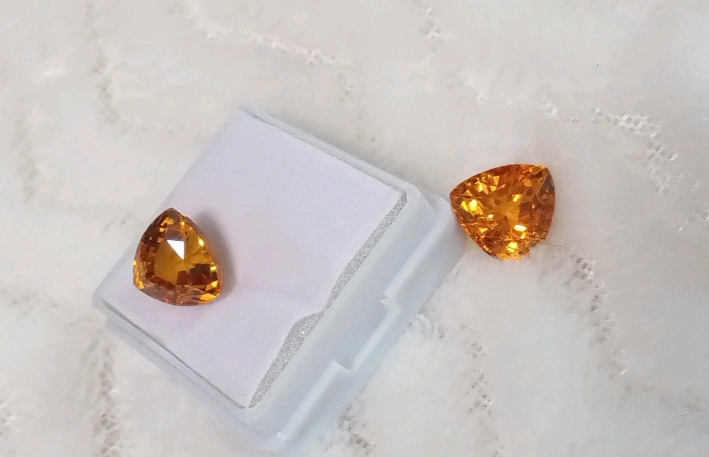 9x9x9x7mm Lab Created Diffused Orange Padparadscha Thick Trillion Cut About 14CT