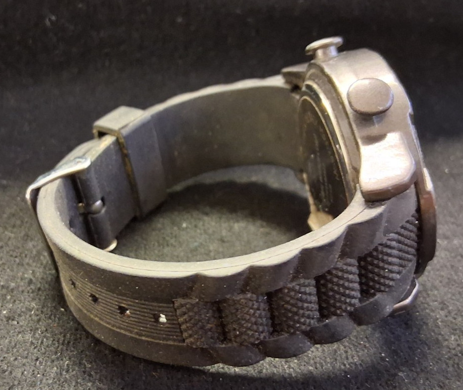 ACCUTIME WATCH CORP. 1219 MENS WRISTWATCH BLACK TONE OVERSIZED RUGGED WATCH