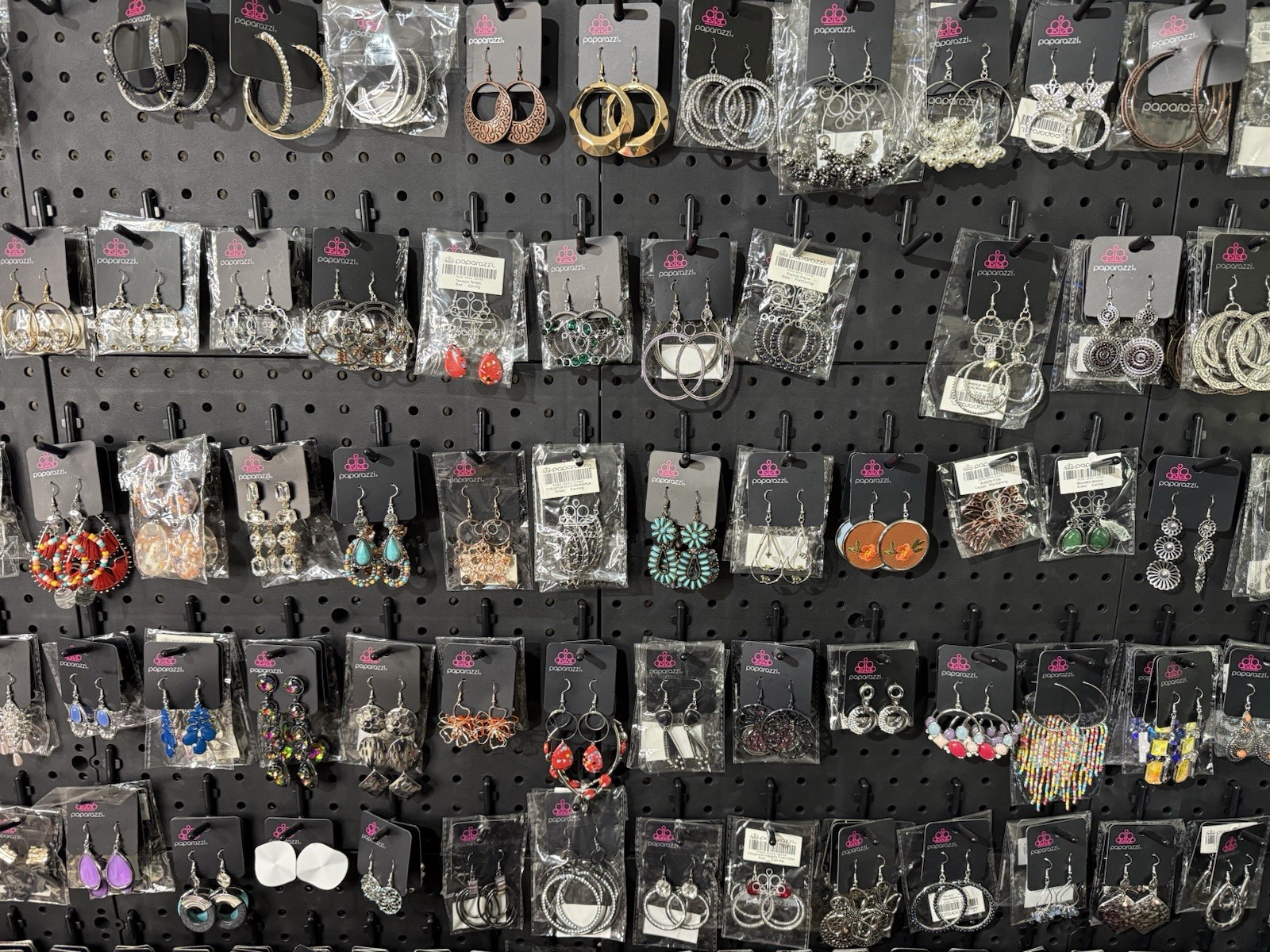 Paparazzi Jewelery New, Still With Tags. Bag lots. Please read full description