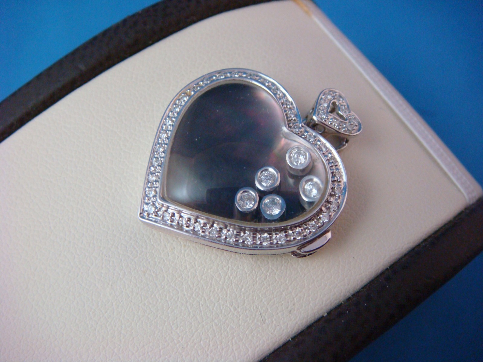 14 KT WHITE GOLD HEART SHAPE HAPPY DIAMONDS PENDANT-LOCKET 8.8 GRAMS