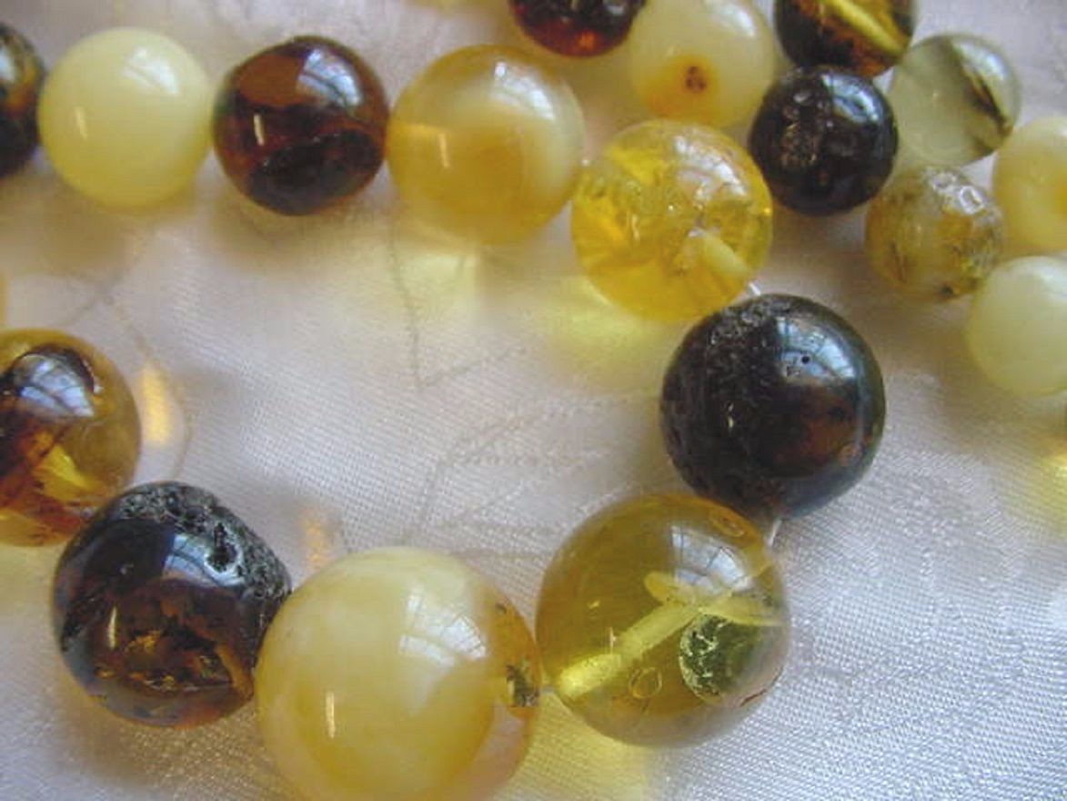 (pb-413) 35 grams AMBER GOLDEN Orange Yellow Poland beaded 18″ long NECKLACE