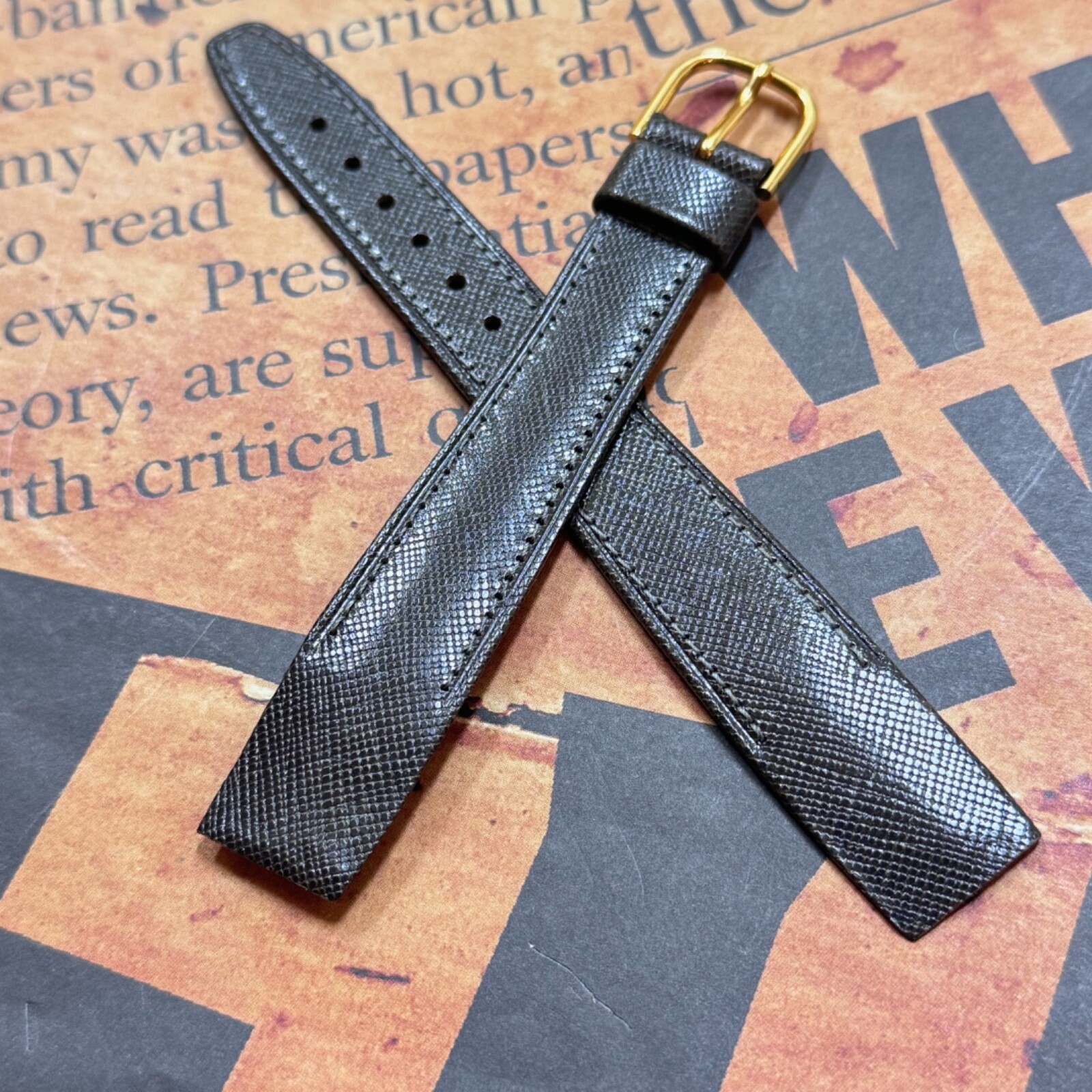 Single keeper grey stitched leather 17mm open-ended vintage watch strap NOS