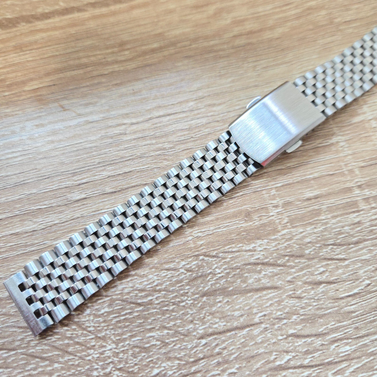 Rare and beautiful stainless steel watch bracelet/watch band 18mm