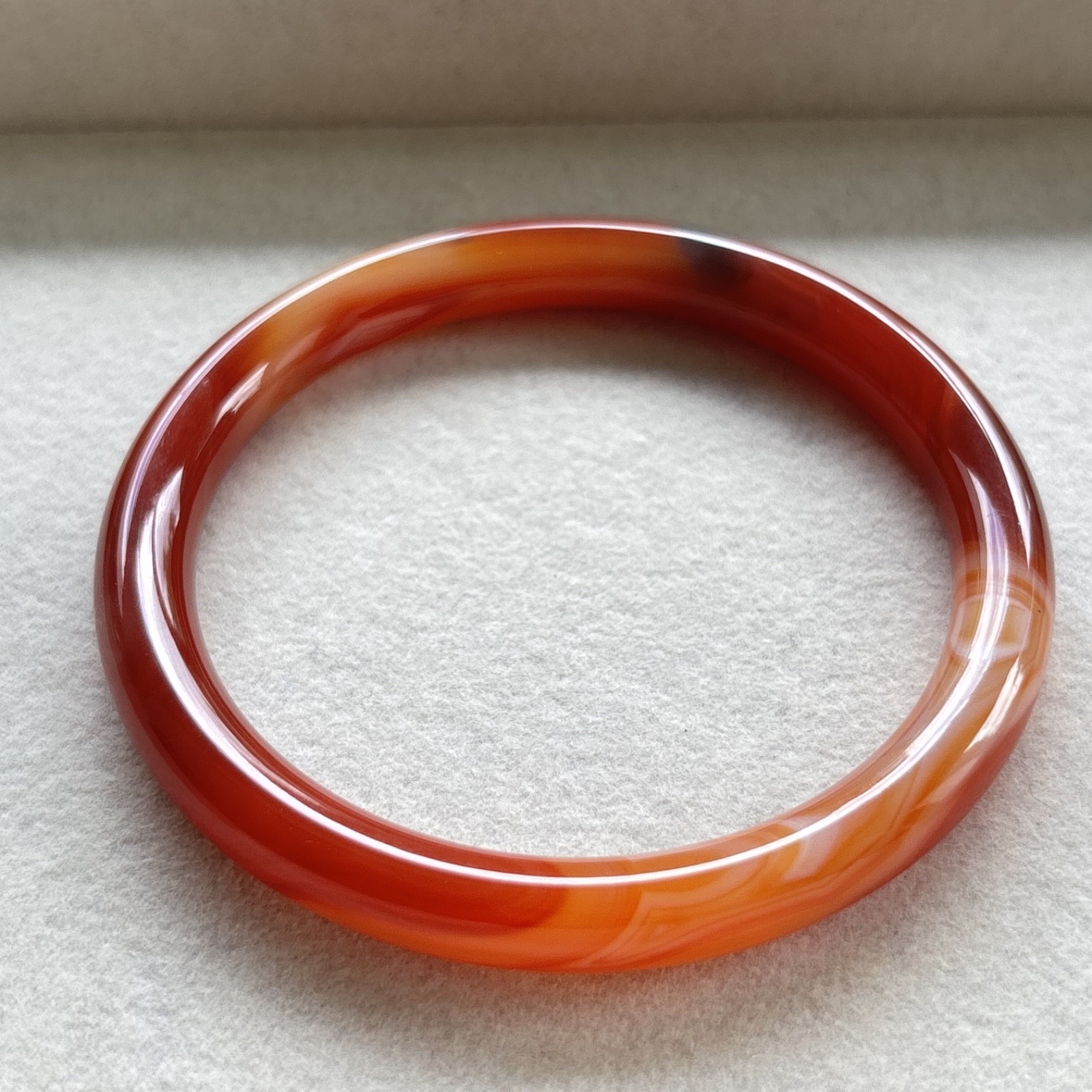 61mm Carnelian Agate Bangles Bracelets Red Lace Agate Banding