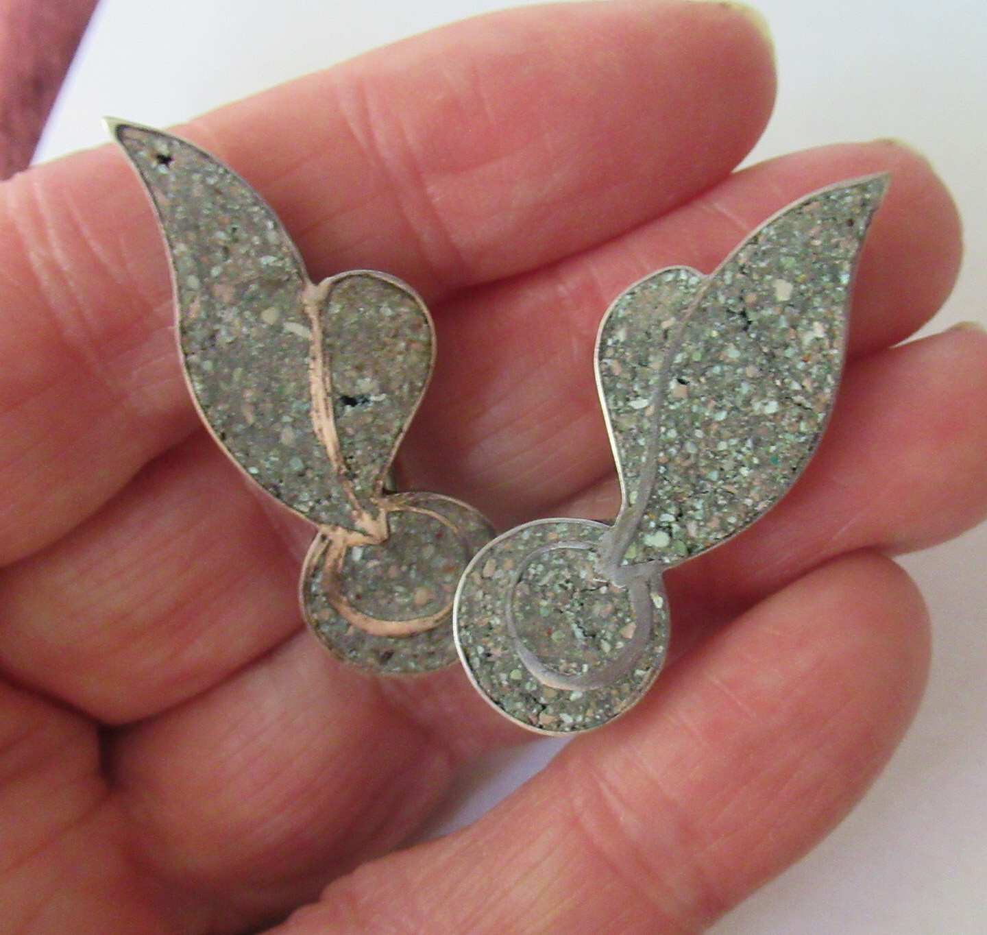 VINTAGE STERLING MEXICO SCREW BACK EARRINGS – 1.54 INCHES LONG