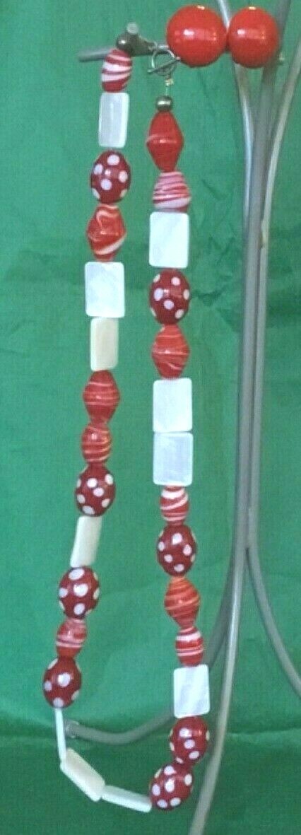 Earrings Red & White Diff Shaped Glass Beads Necklace & Clip-on Red Earrings