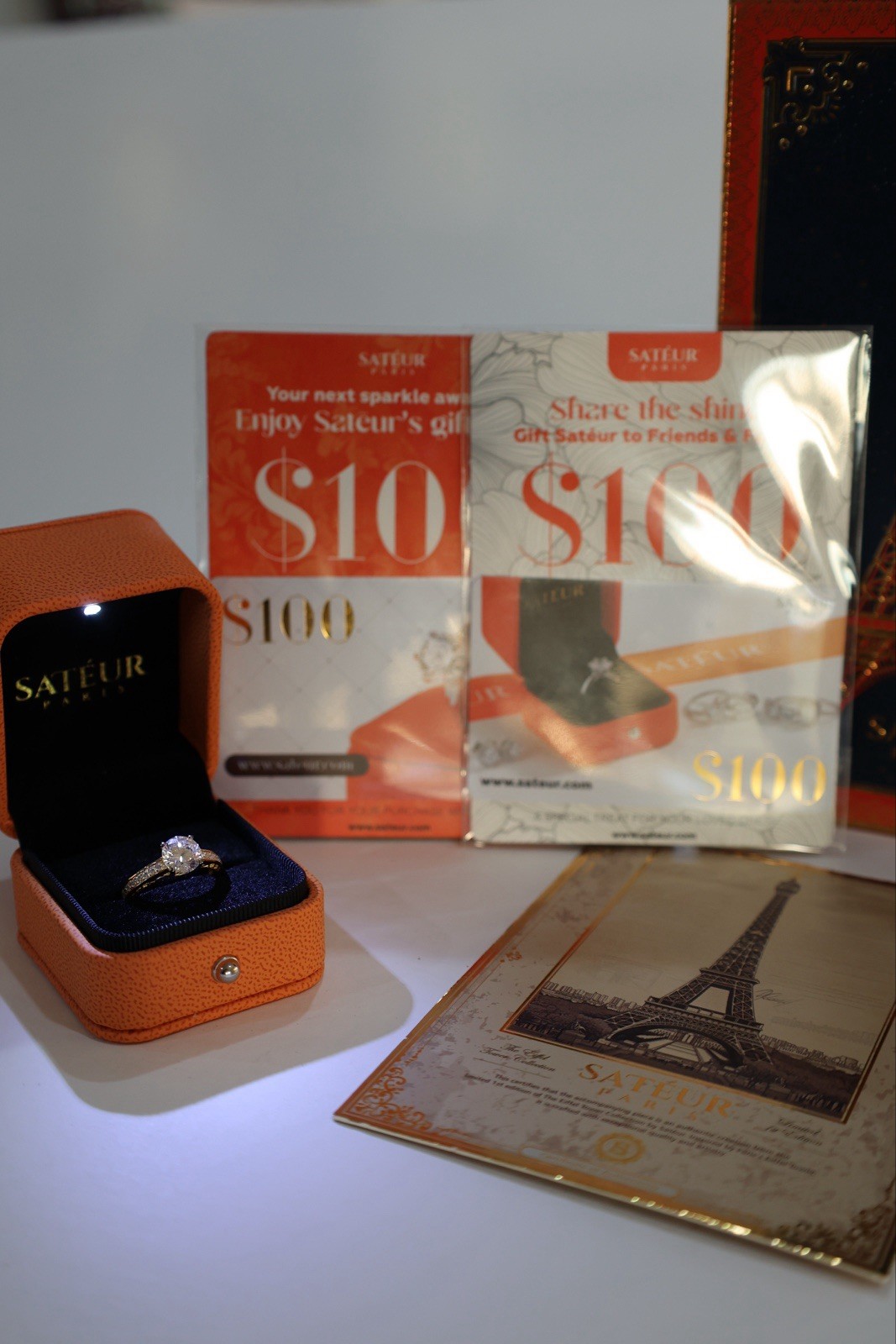 Satéur Eiffel Tower engagement ring, PLUS 2 100.00 gift cards! Moissanite~2.65