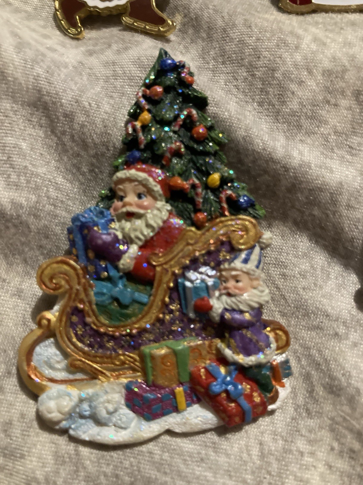 Lot of 4 Christmas Pins Santa’s and Snowmen Pins Vintage