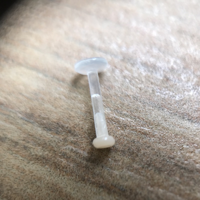 18G (1mm) 9/32″ inch (7mm) INTERNAL BIOPLAST LABRET MADONNA RETAINER TRAGUS LIP