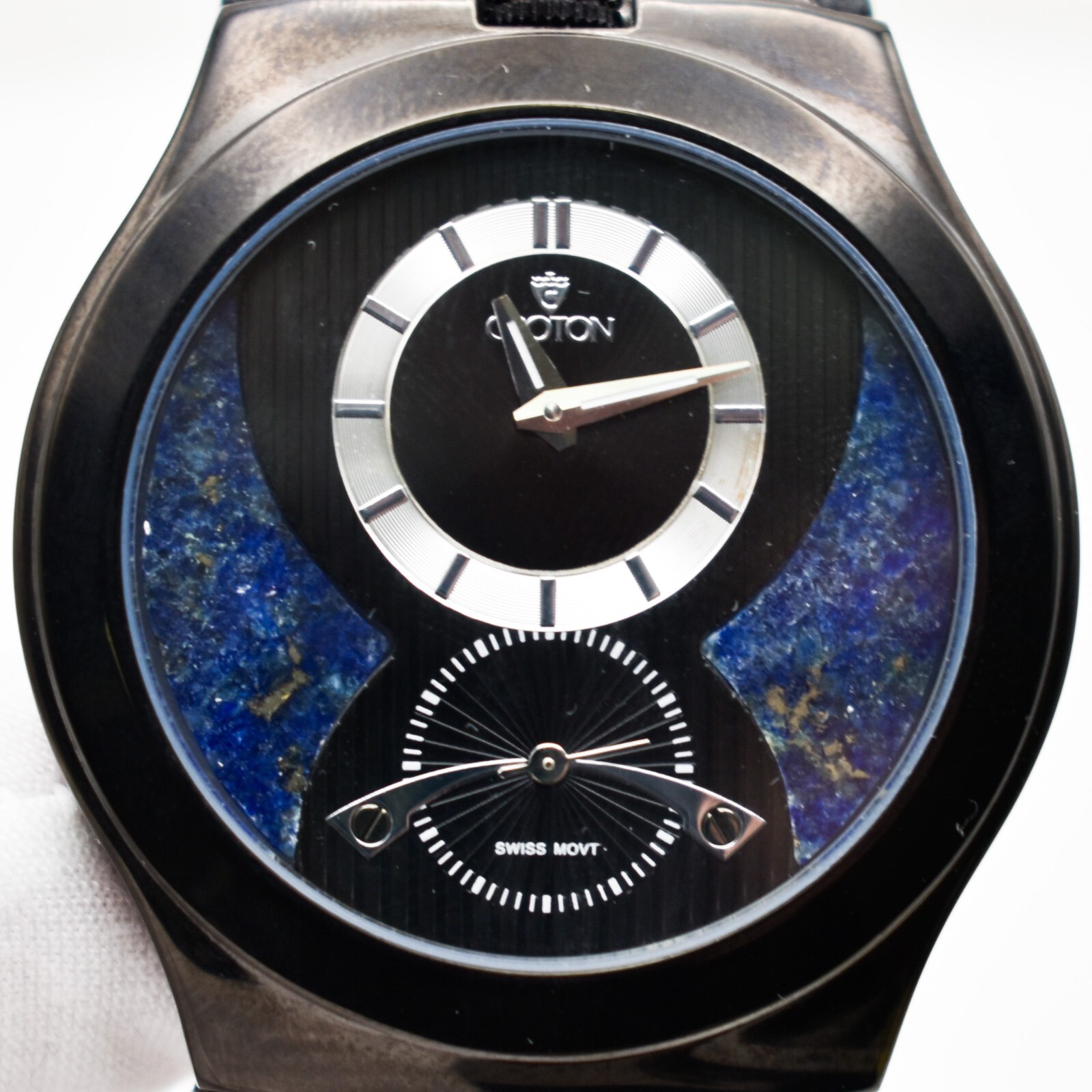 Limited Edition Croton Men’s Quartz Wristwatch w Genuine Shark Leather Band